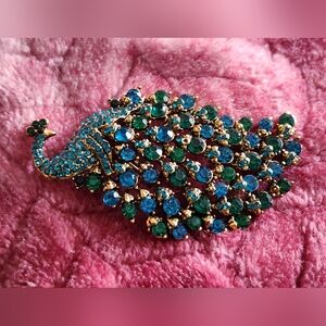 Source Unknown Blue and Green Brooch with Aurora Borealis Crystals